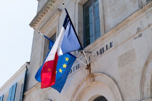 Pavoisement mairie